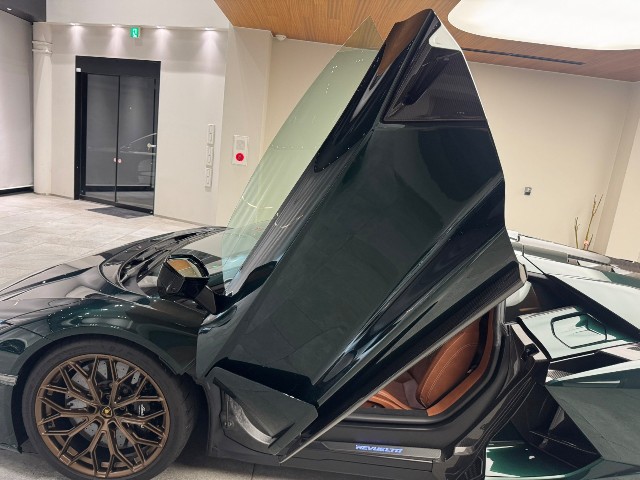 LAMBORGHINI REVUELTO 2025 Image 26