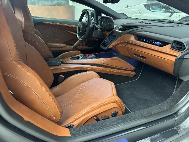 LAMBORGHINI REVUELTO 2025 Image 27