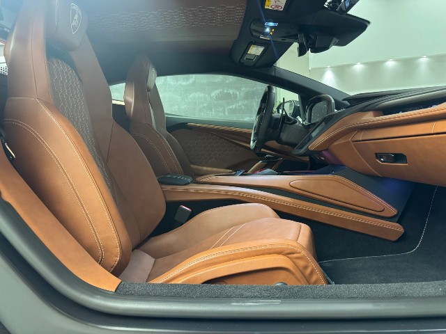 LAMBORGHINI REVUELTO 2025 Image 28
