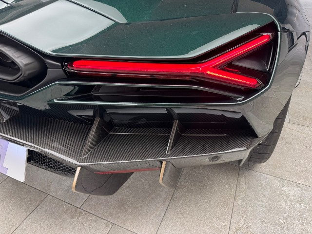 LAMBORGHINI REVUELTO 2025 Image 39