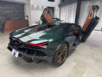 LAMBORGHINI REVUELTO 2025 Image 5