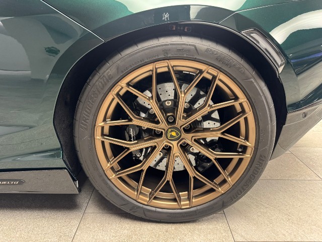 LAMBORGHINI REVUELTO 2025 Image 44
