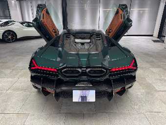 LAMBORGHINI REVUELTO 2025 Image 6