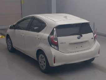 TOYOTA AQUA 2021 Image 4