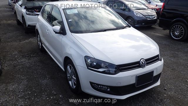 VOLKSWAGEN POLO 2013 Image 2