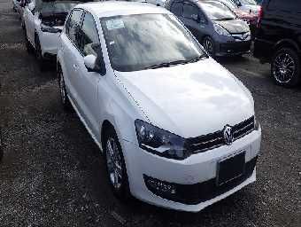 VOLKSWAGEN POLO 2013 Image 2