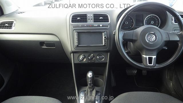 VOLKSWAGEN POLO 2013 Image 5