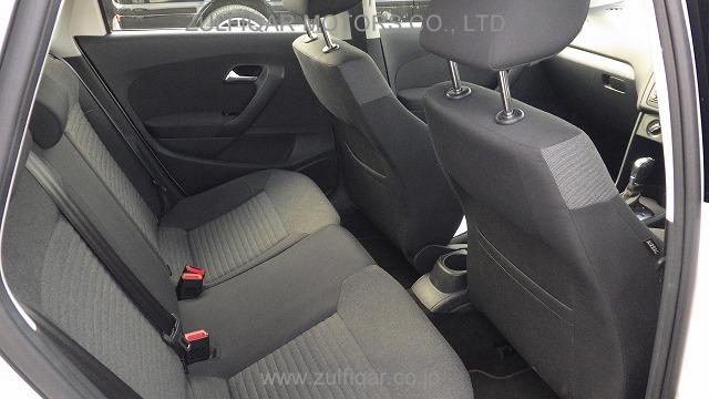 VOLKSWAGEN POLO 2013 Image 10