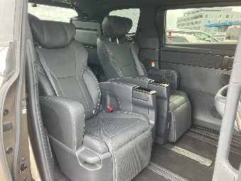 TOYOTA ALPHARD 2024 Image 9