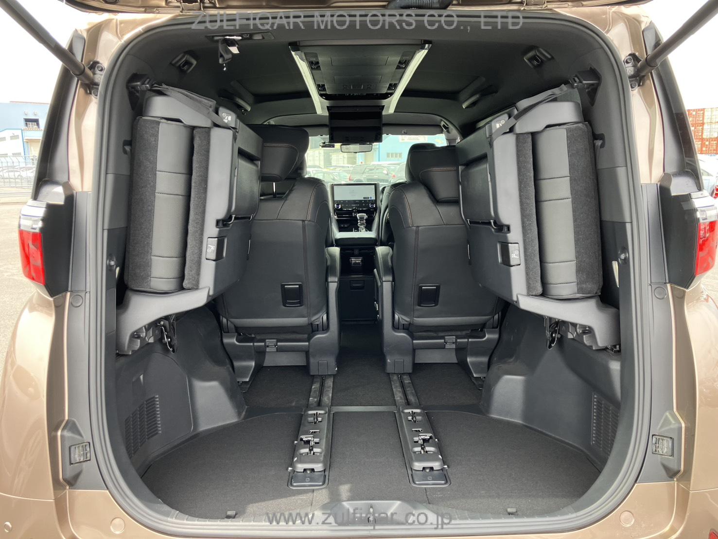 TOYOTA ALPHARD 2024 Image 10
