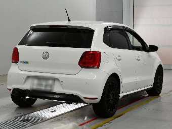 VOLKSWAGEN POLO 2013 Image 2