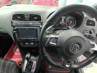 VOLKSWAGEN POLO 2013 Image 11
