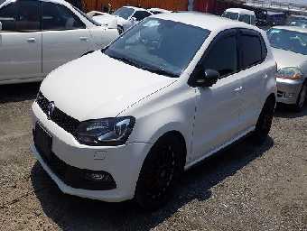 VOLKSWAGEN POLO 2013 Image 1