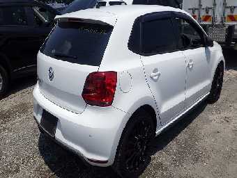 VOLKSWAGEN POLO 2013 Image 4