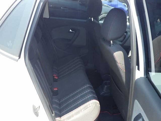 VOLKSWAGEN POLO 2013 Image 26