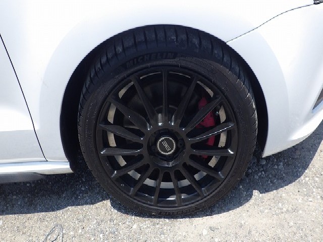 VOLKSWAGEN POLO 2013 Image 28