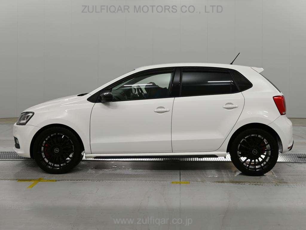 VOLKSWAGEN POLO 2013 Image 4