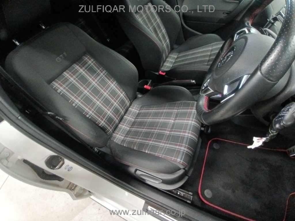 VOLKSWAGEN POLO 2013 Image 10