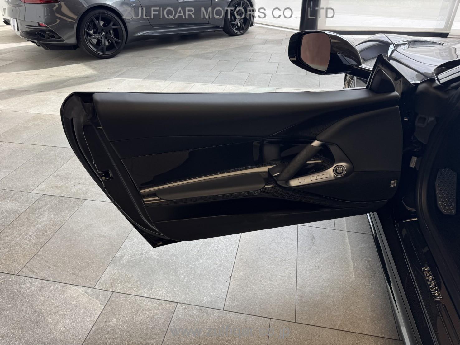 FERRARI 812 SUPER FAST 2019 Image 12