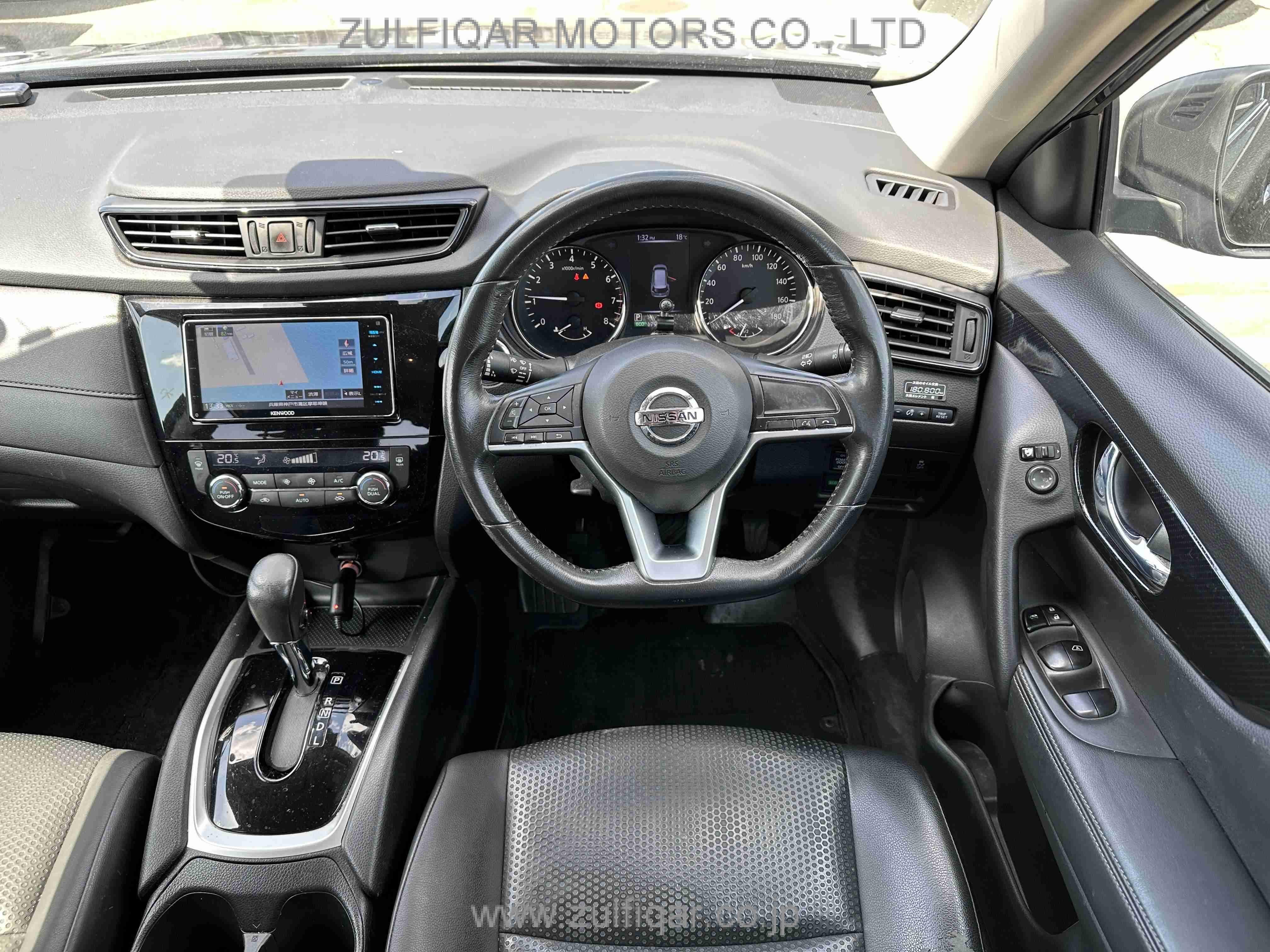 NISSAN X-TRAIL 2019 Image 11