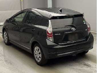 TOYOTA AQUA 2014 Image 4