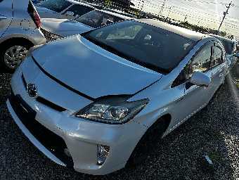 TOYOTA PRIUS 2015 Image 2