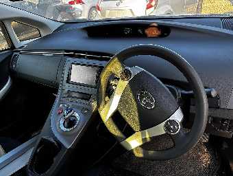 TOYOTA PRIUS 2015 Image 7