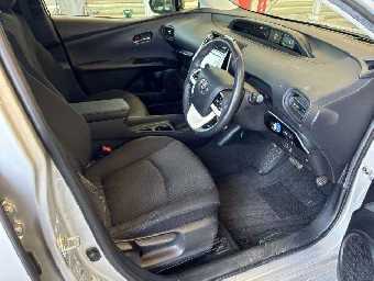 TOYOTA PRIUS 2017 Image 5