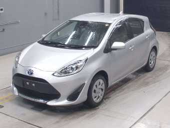 TOYOTA AQUA 2021 Image 1