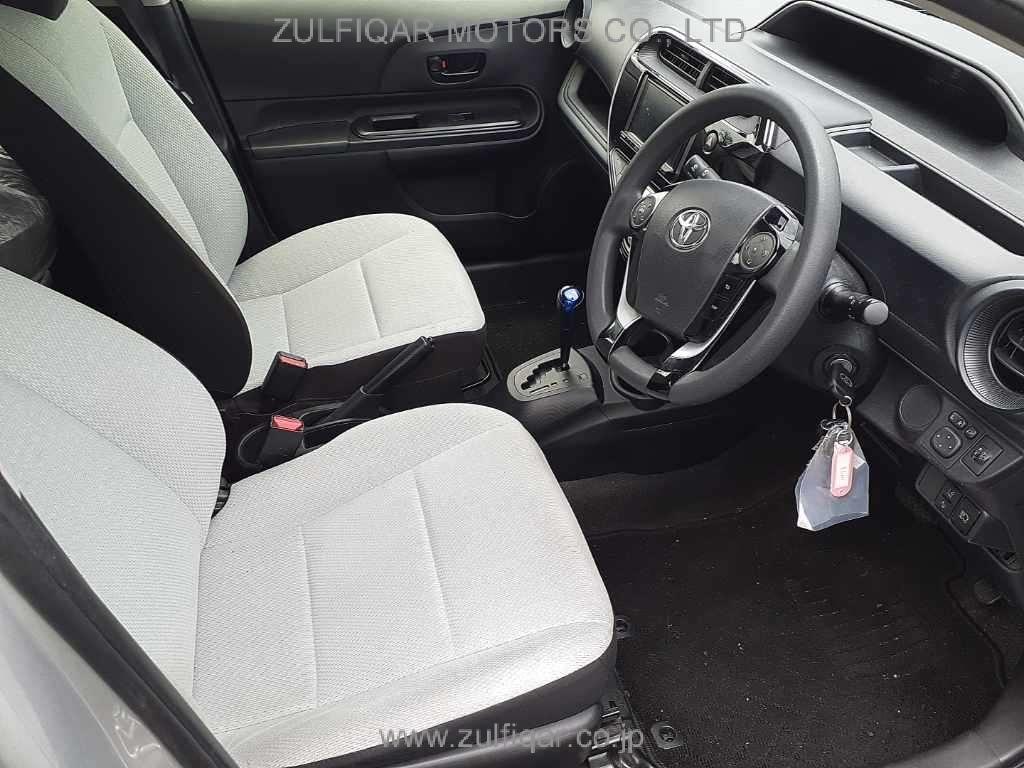 TOYOTA AQUA 2021 Image 8