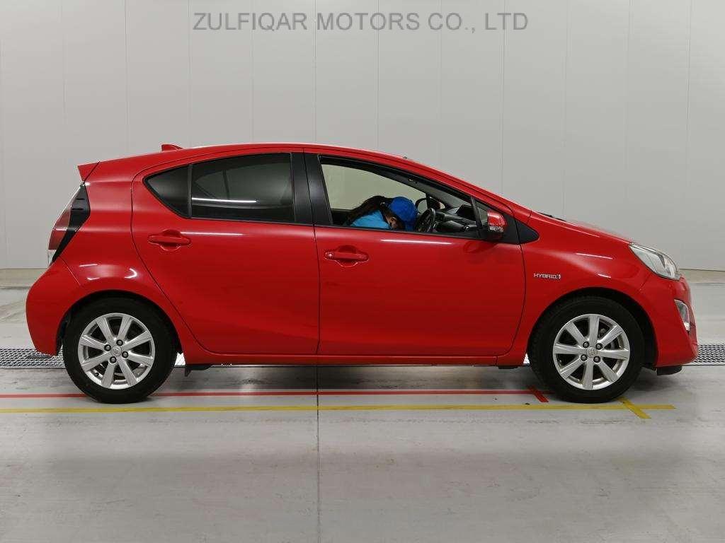 TOYOTA AQUA 2015 Image 3