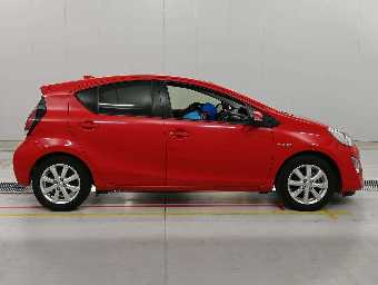 TOYOTA AQUA 2015 Image 3