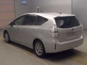 TOYOTA PRIUS ALPHA 2014 Image 4