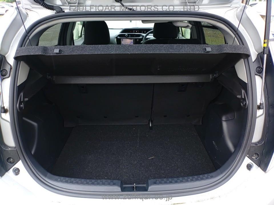 TOYOTA AQUA 2019 Image 7