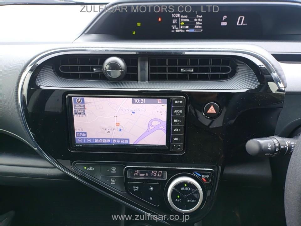TOYOTA AQUA 2019 Image 10