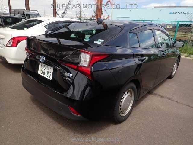 TOYOTA PRIUS 2019 Image 2