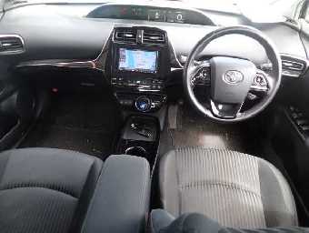 TOYOTA PRIUS 2019 Image 5