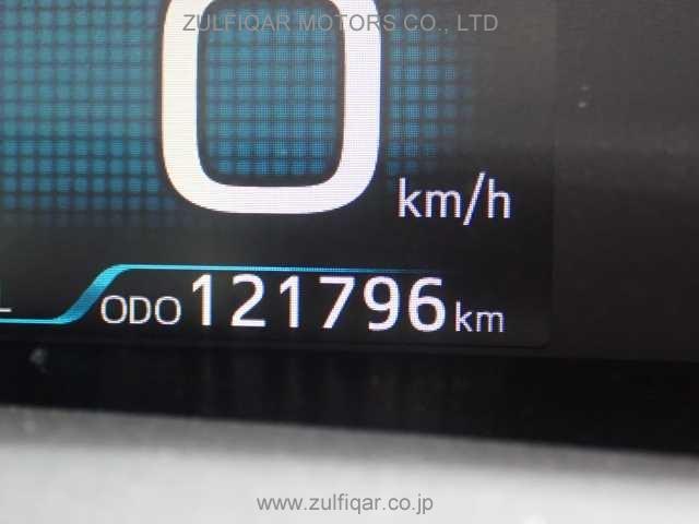 TOYOTA PRIUS 2019 Image 7
