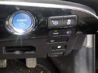 TOYOTA PRIUS 2019 Image 7