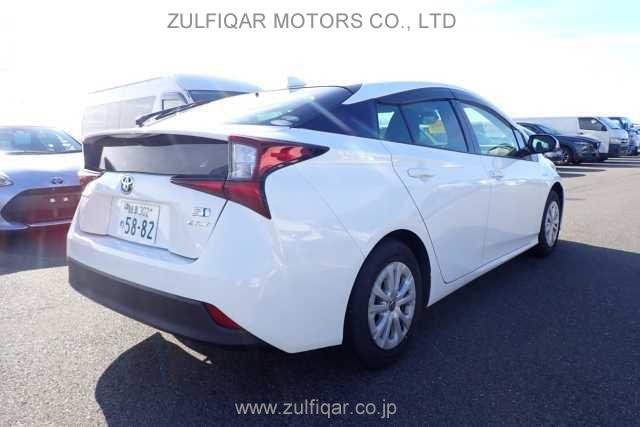 TOYOTA PRIUS 2020 Image 2