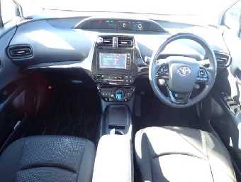TOYOTA PRIUS 2020 Image 3
