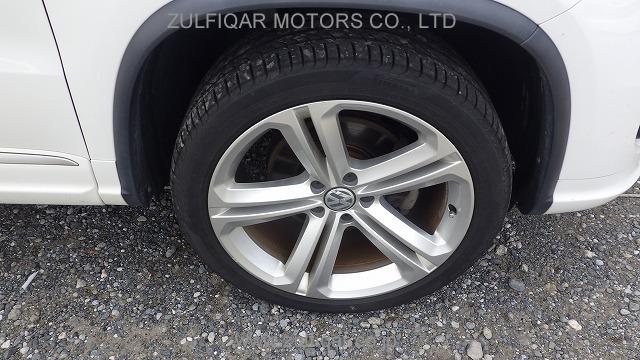 VOLKSWAGEN TIGUAN 2013 Image 12