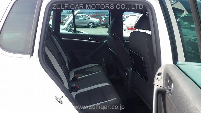 VOLKSWAGEN TIGUAN 2013 Image 10