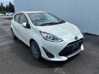 TOYOTA AQUA 2021 Image 1