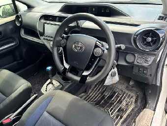 TOYOTA AQUA 2021 Image 4