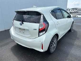 TOYOTA AQUA 2021 Image 5