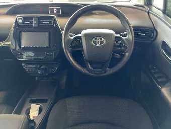 TOYOTA PRIUS 2019 Image 7