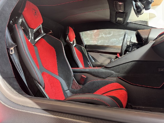 LAMBORGHINI AVENTADOR SVJ 2021 Image 30