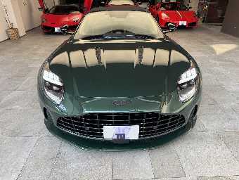 ASTON MARTIN DB12 2024 Image 10