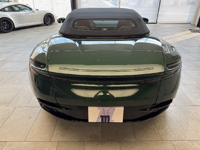 ASTON MARTIN DB12 2024 Image 21